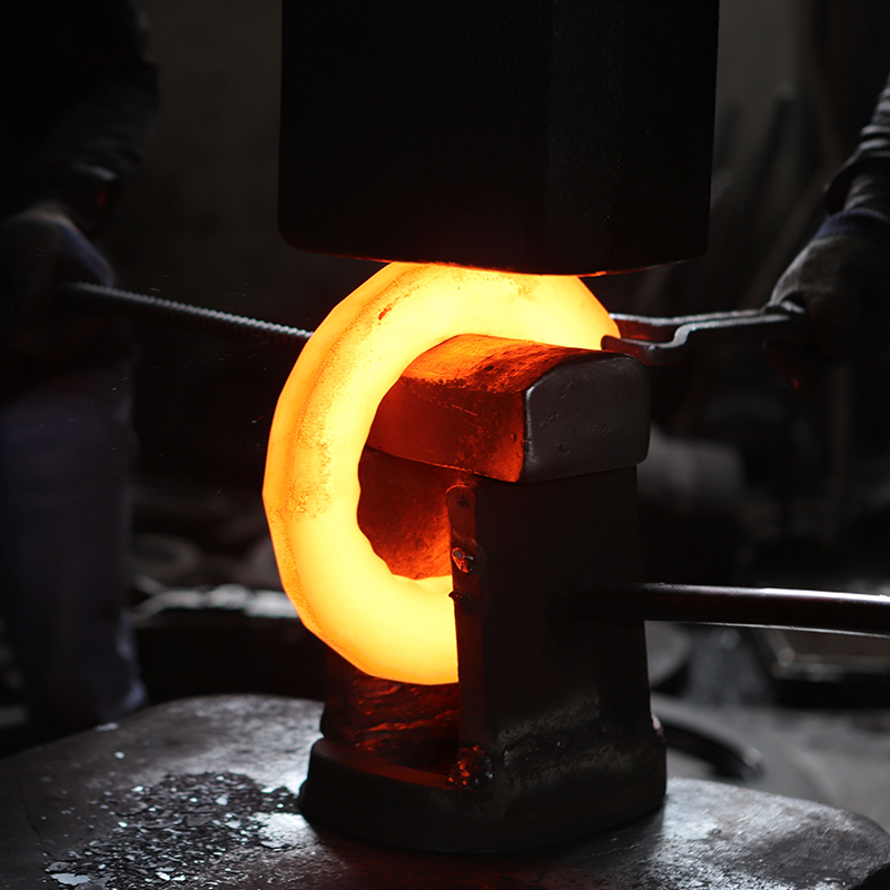 Forging and forging workshop